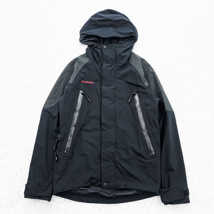 MAMMUT マウンテンパーカー EXTREME シェルジャケット ブラック ストレッチ 防水 ドローコード 止水ジップ Schoeller WB-formula