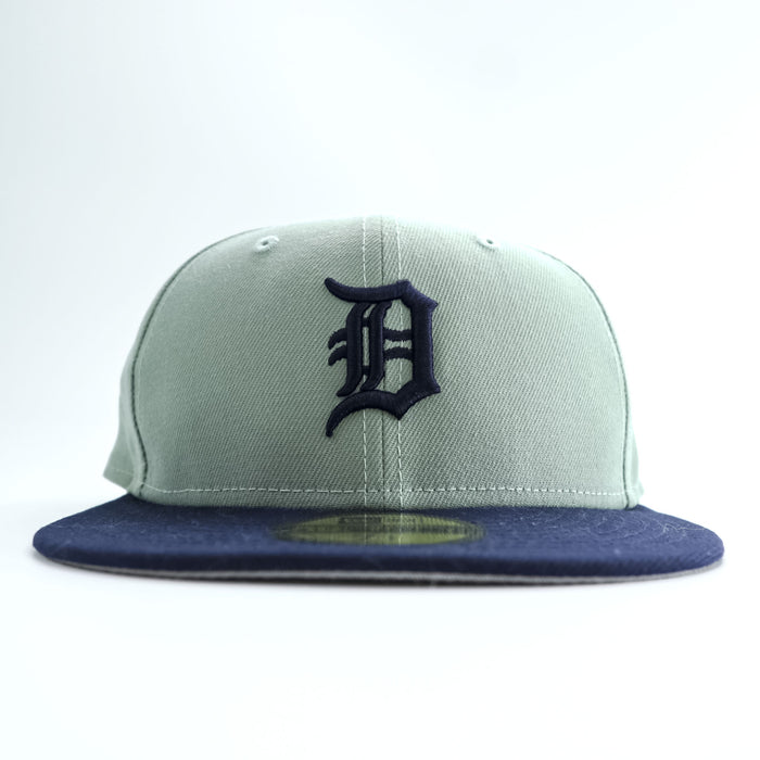 New Era 59FIFTY Detroit Tigers Old English D Gray Navy Fitted Hat 7 1/4 MLB