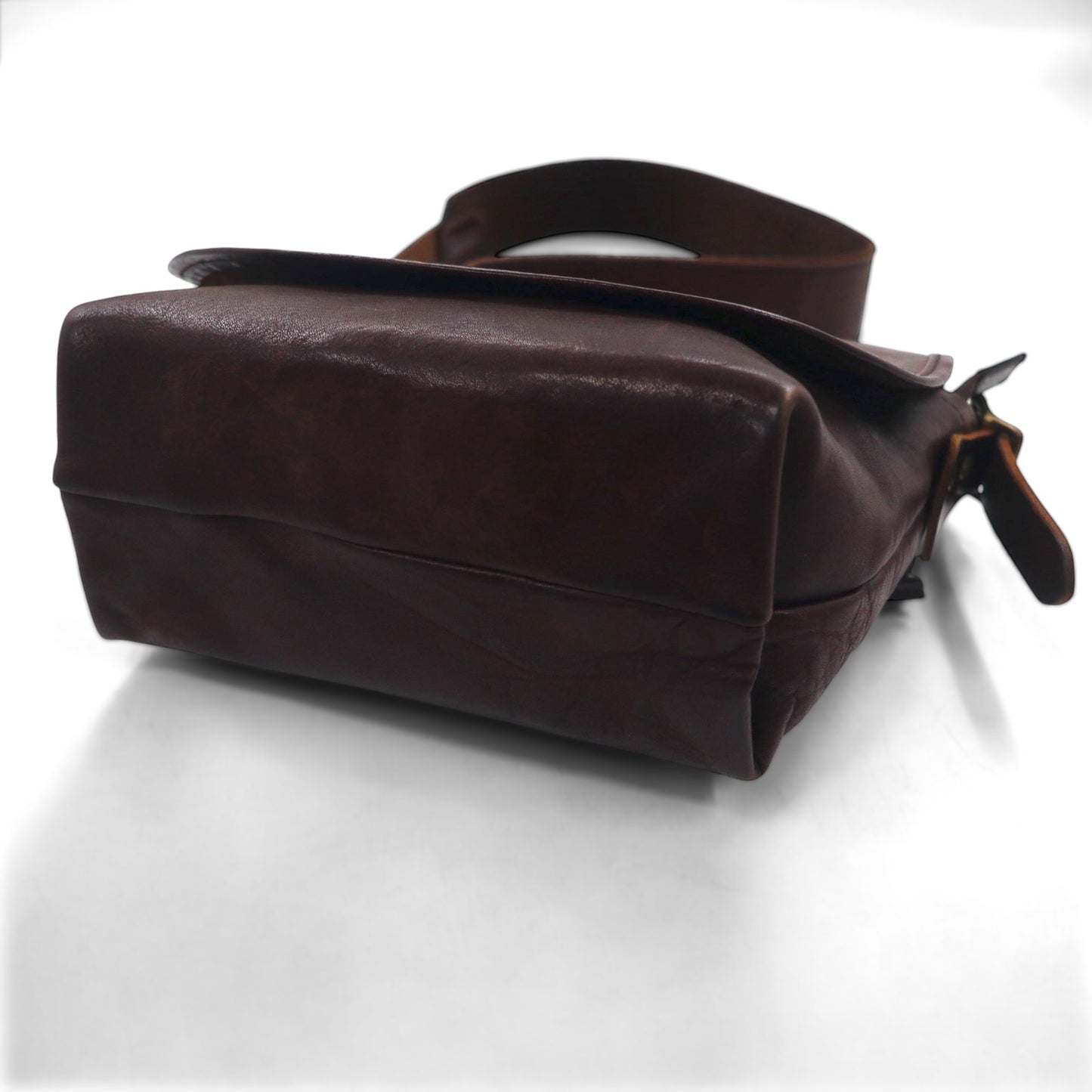 SLOW Rubono Flap Shoulder Bag, Full Vegetable-Tanned Leather, 300S15B, Made in Japan