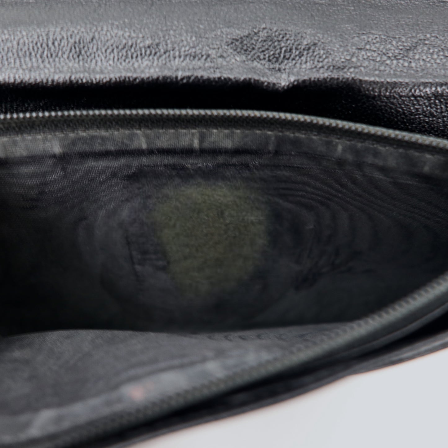 CHANEL セブルガ キャビアスキン 長財布 ブラック レザー ココマーク A68706 フランス製