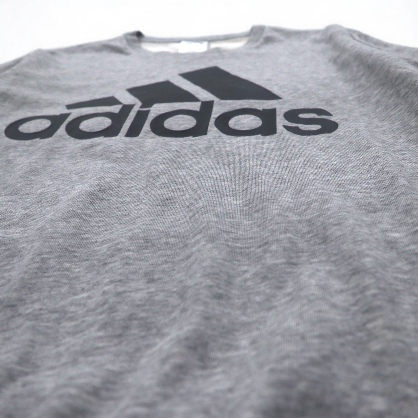 adidas エッセンシャルズ ビッグロゴ スウェット M グレー コットン GK9077
