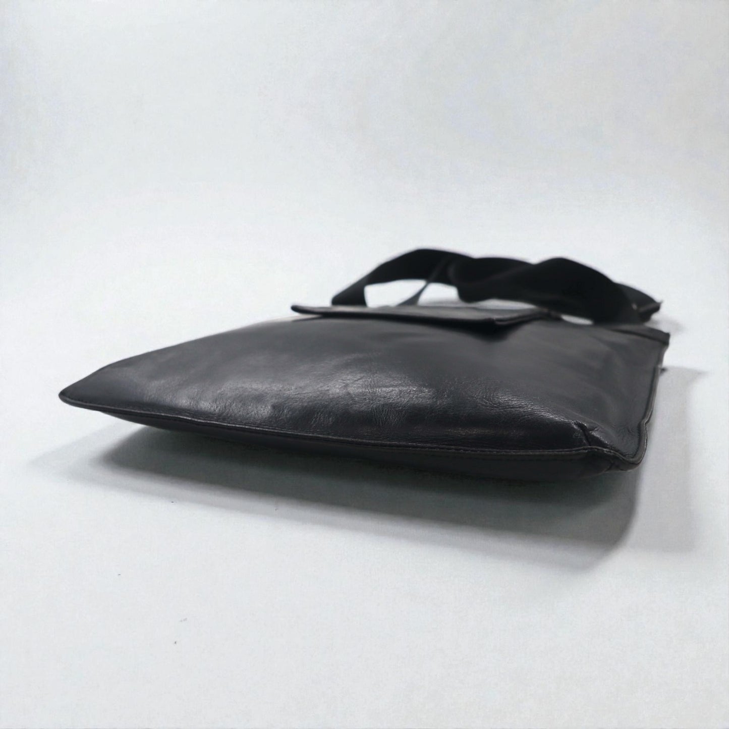 PORTER ( 吉田カバン ) 日本製 オールレザー ショルダーバッグ サコッシュ ブラック レザー クロスボディ