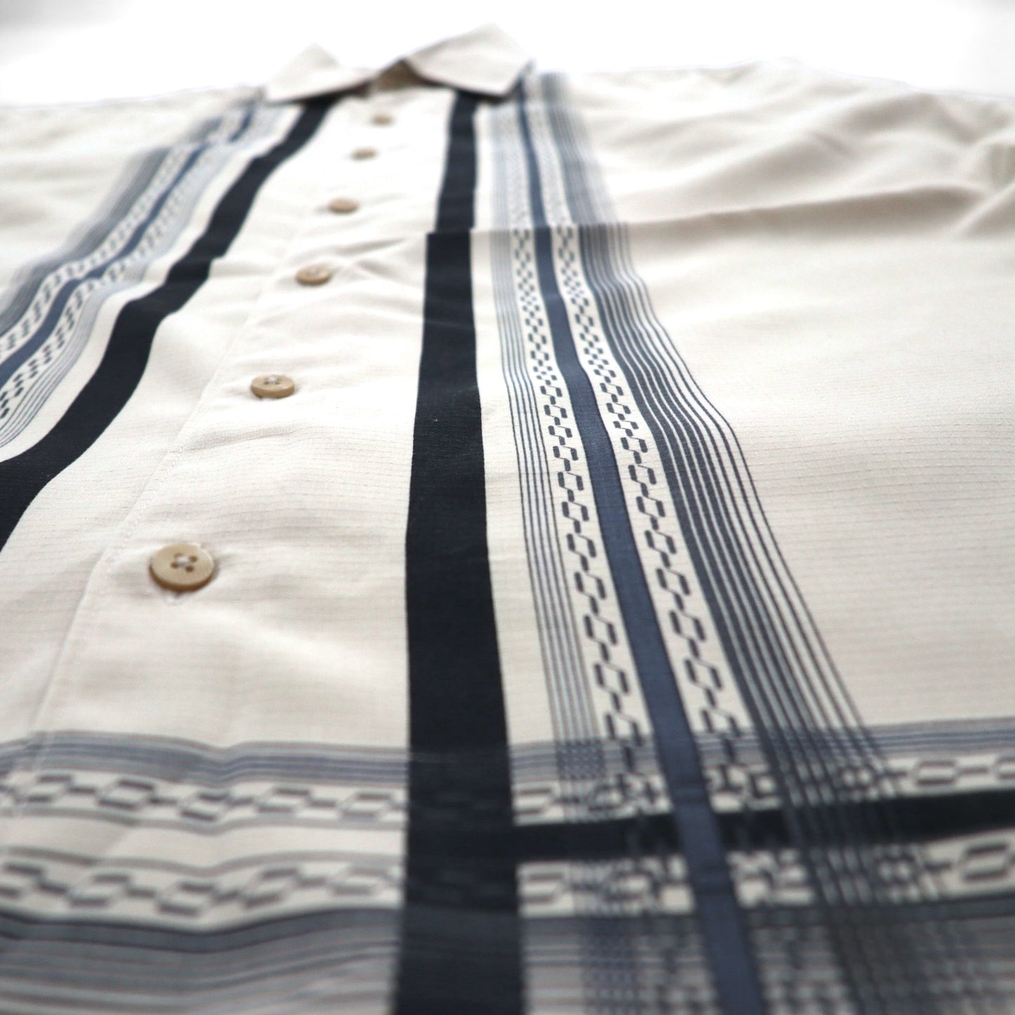 HAVANERA Line Design Cuban Shirt, Medium, Beige, Polyester, Boxy Silhouette