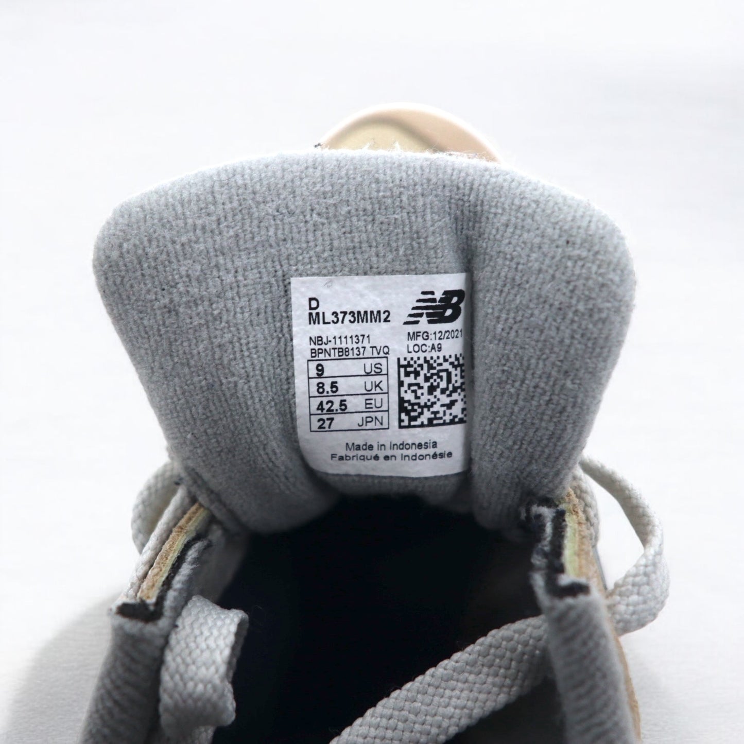 new balance 373 suede sneakers 27cm beige silver ML373MM2