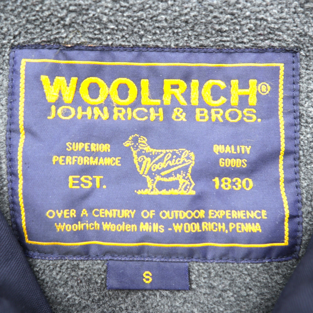 Woolrich Half Zip Anorak Hoodie Nylon Jacket, Large, Navy Drawcord, Kangaroo Pocket, Padded, Side Slit
