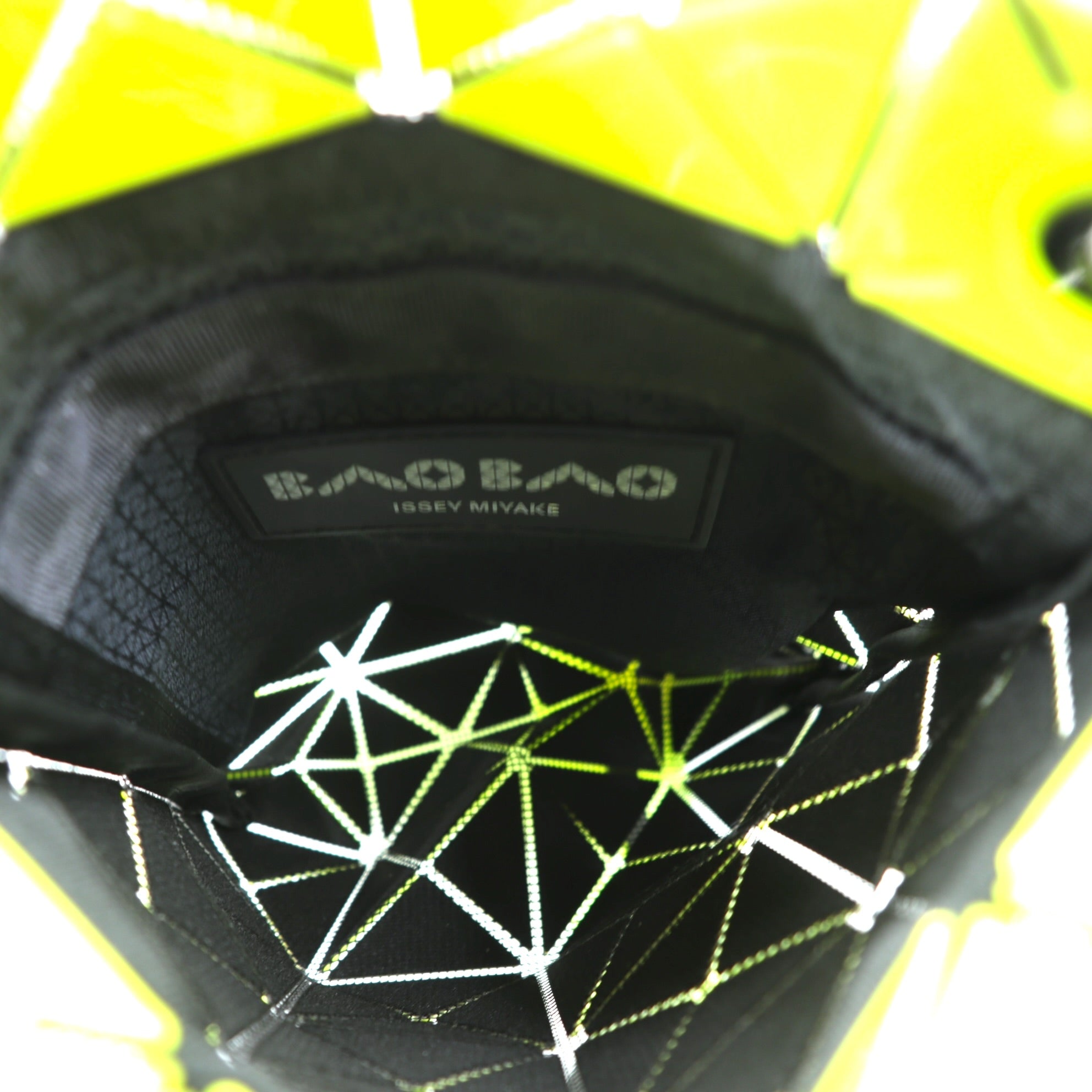 BAOBAO ( ISSEY MIYAKE ) ショルダーバッグ サコッシュ ポーチ イエロー BB91-AG921 日本製