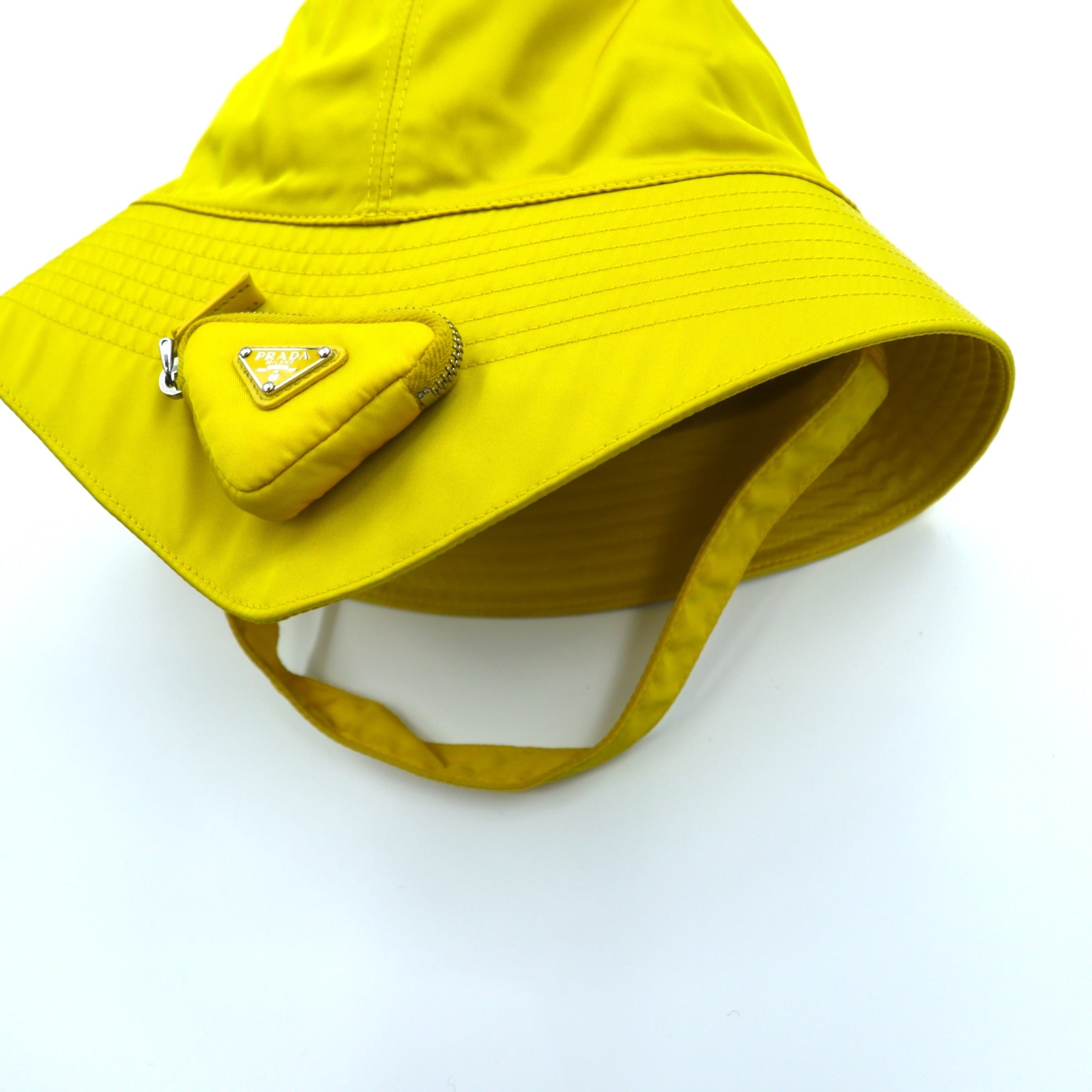 PRADA ナイロン バケットハット Re-Nylon トライアングルロゴ 2HC282 2DMI 三角 ミニポーチ付