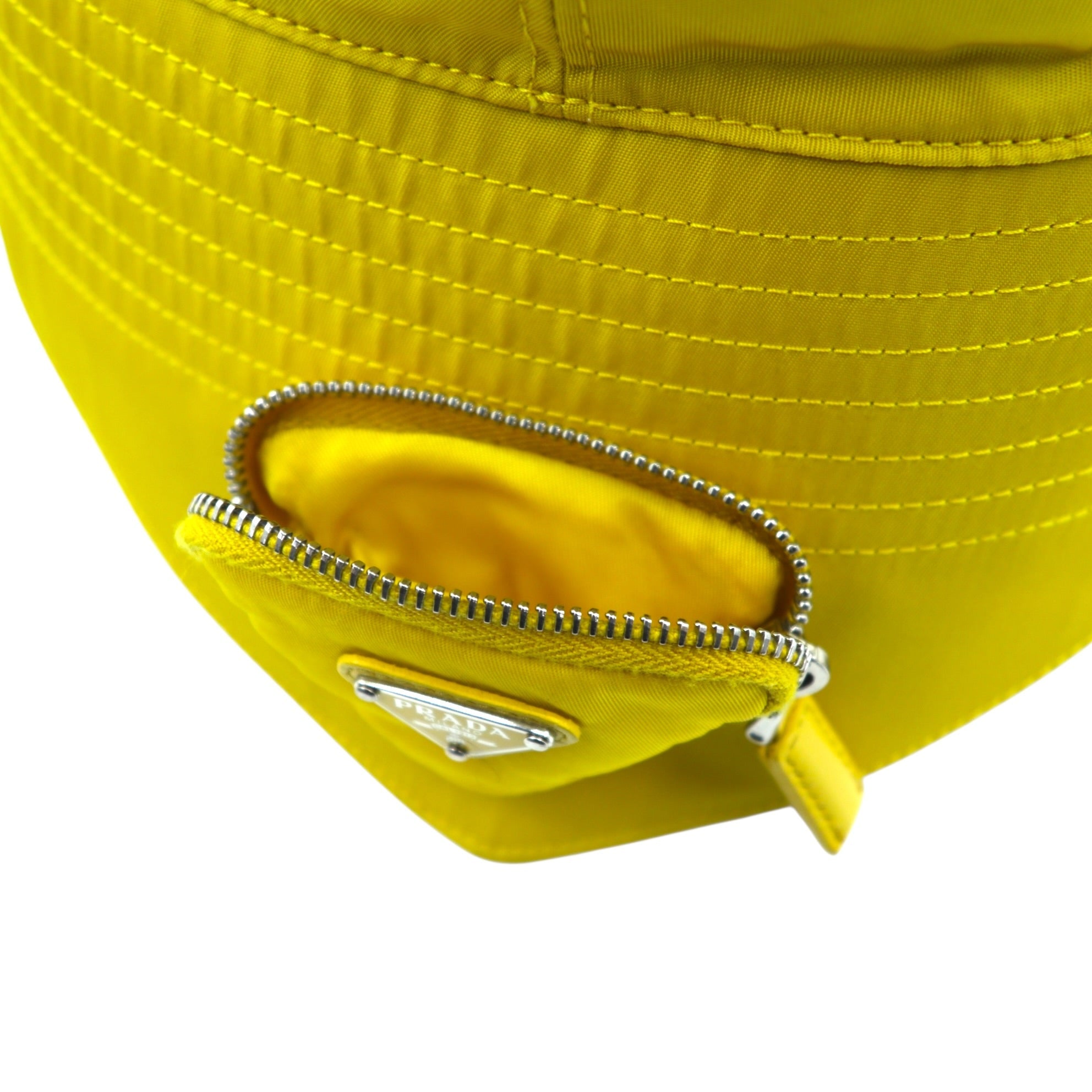 PRADA ナイロン バケットハット Re-Nylon トライアングルロゴ 2HC282 2DMI 三角 ミニポーチ付