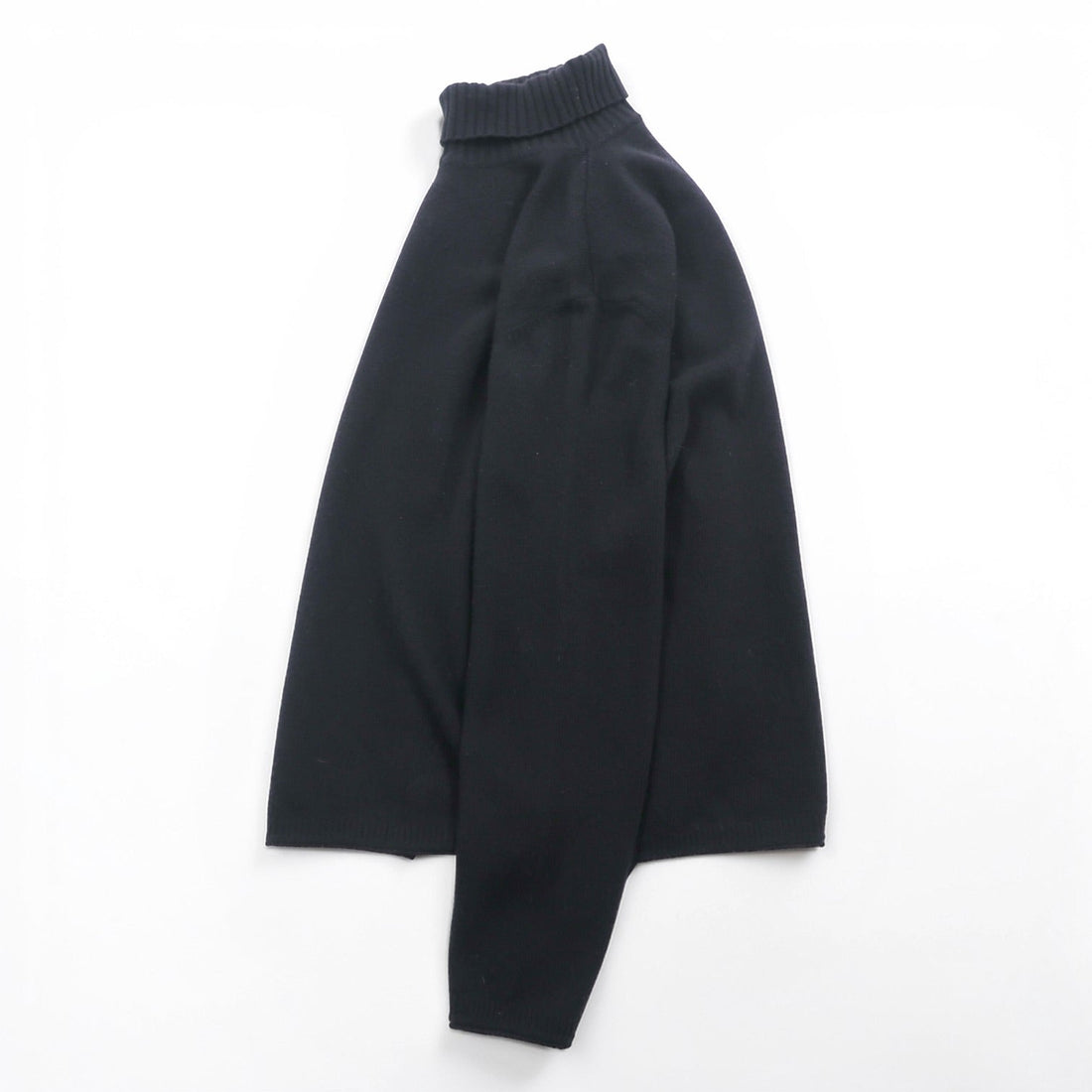 HUGO BOSS turtleneck knit sweater, size XL and up, made of virgin wool