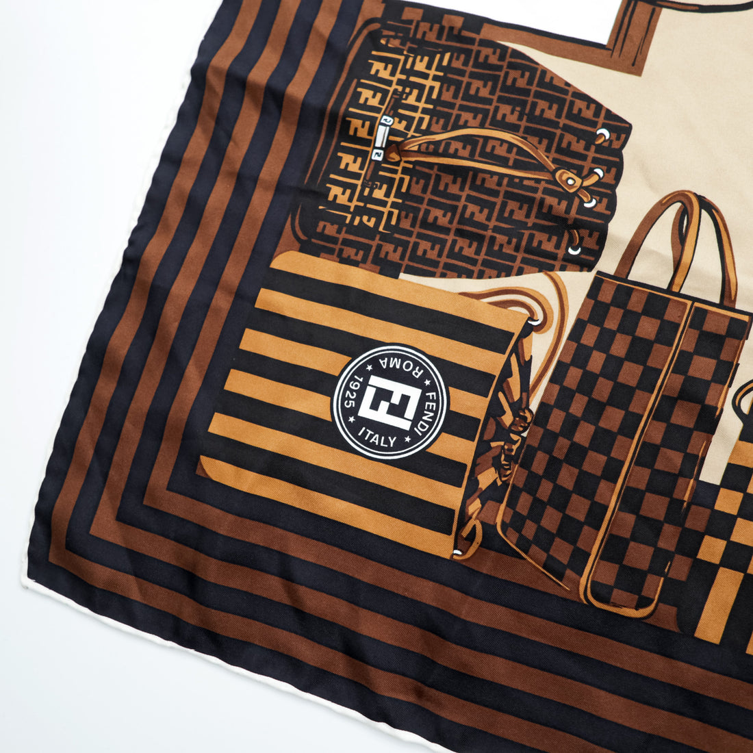 FENDI イタリア製 シルク スカーフ 総柄 バッグ ブラウン ズッカ柄