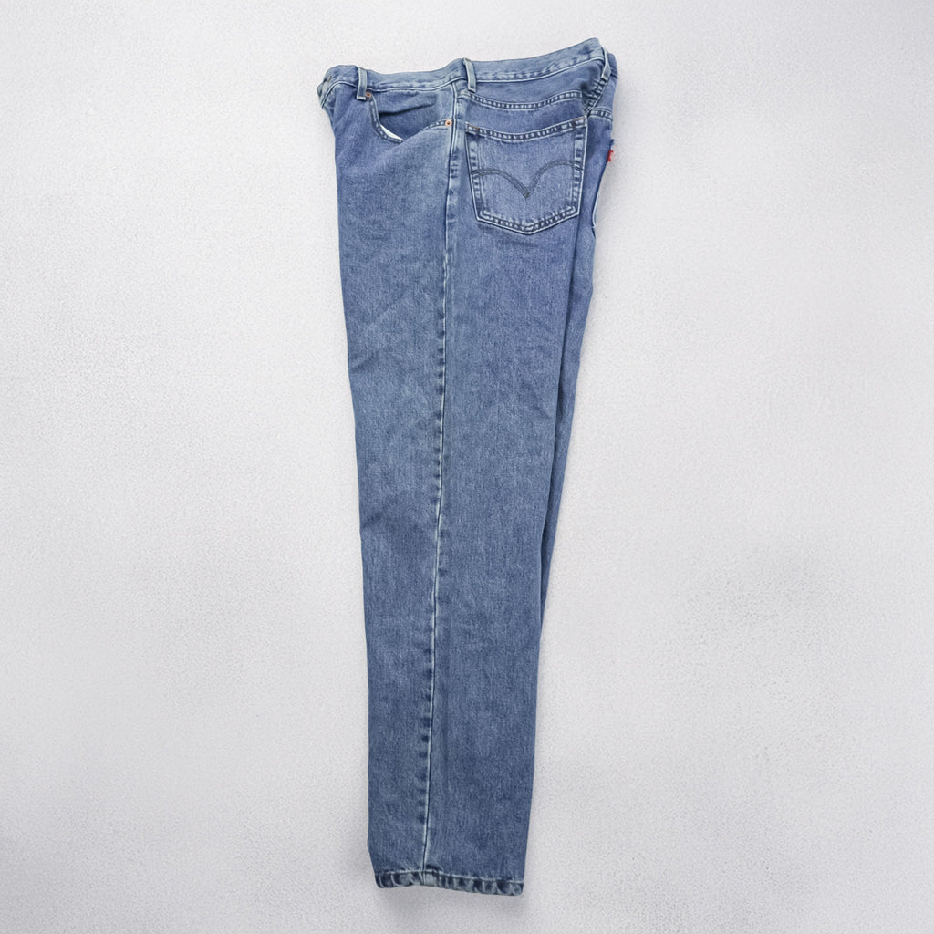 Vintage 2007 Levi's 550 Relaxed Fit Tapered Jeans W34 L32 Light Wash Stonewash Denim