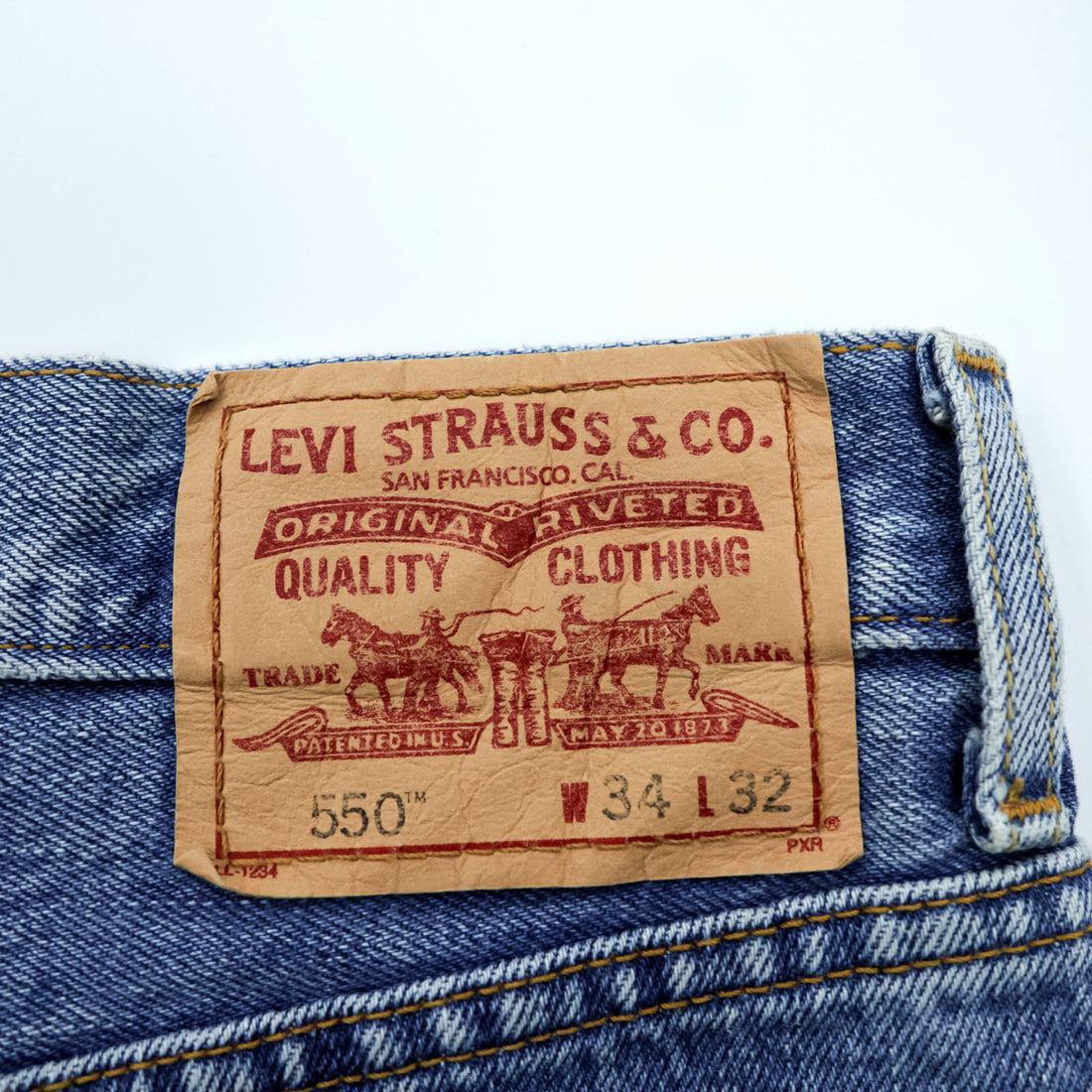 Vintage 2007 Levi's 550 Relaxed Fit Tapered Jeans W34 L32 Light Wash Stonewash Denim
