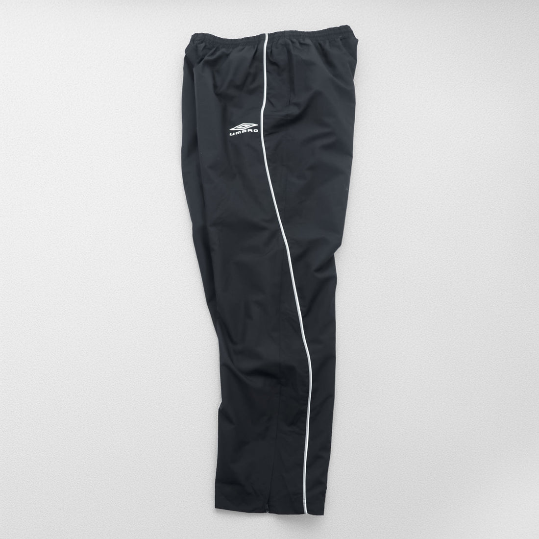 Umbro Track Pants Jersey XL Black Side Stripe Hem Zip Nylon