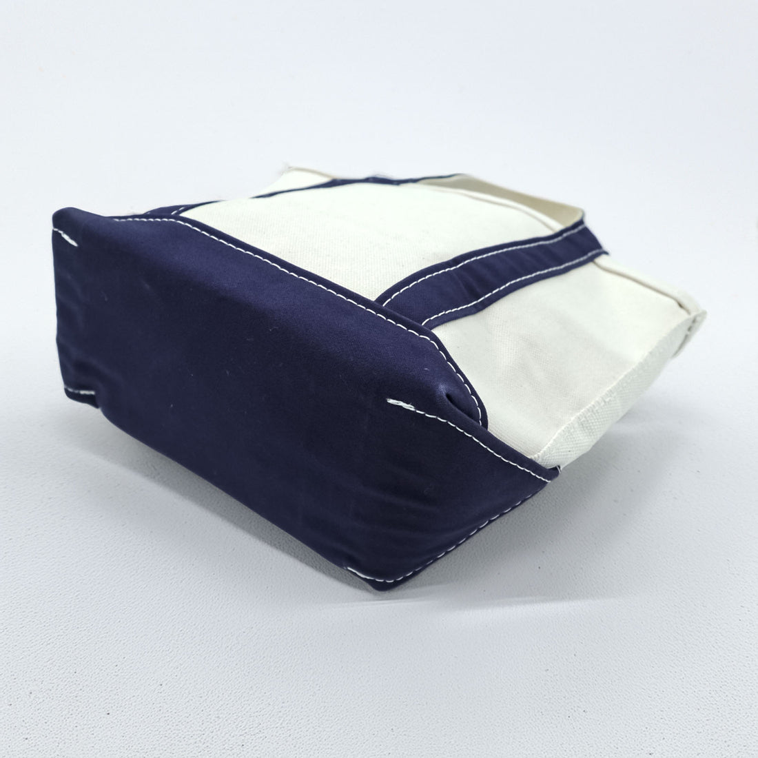 L.L.Bean Made in USA BOAT AND TOTE Canvas Tote Bag Natural White Navy 112635