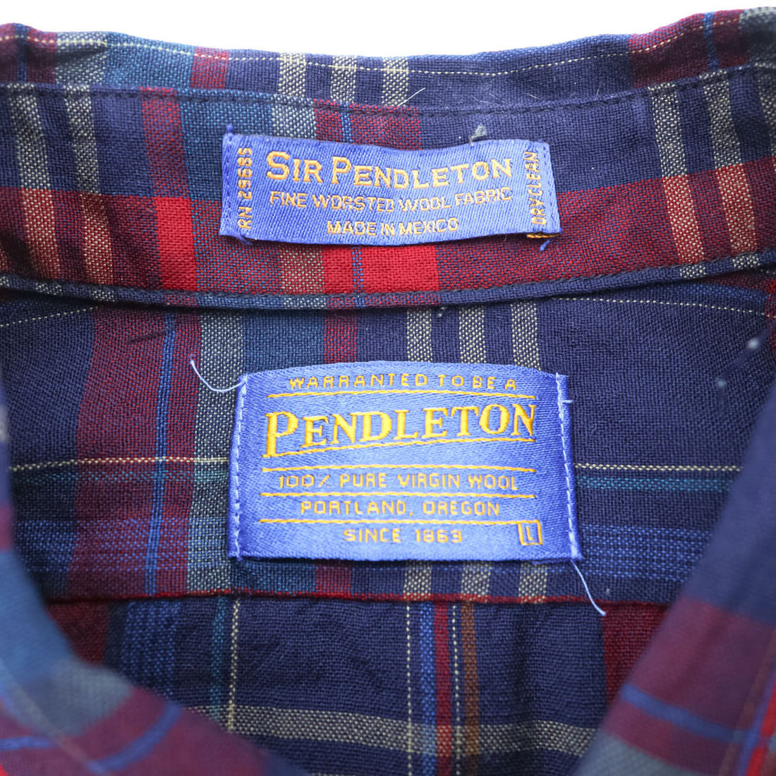 PENDLETON Button-Down Flannel Shirt Long Sleeve Wool Shirt L Navy Plaid Chest Pocket PURE VIRGIN WOOL