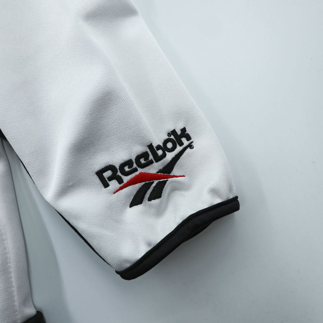 Reebok 90s Japan-Made Track Jacket Jersey M White, Black Vector Logo Embroidery