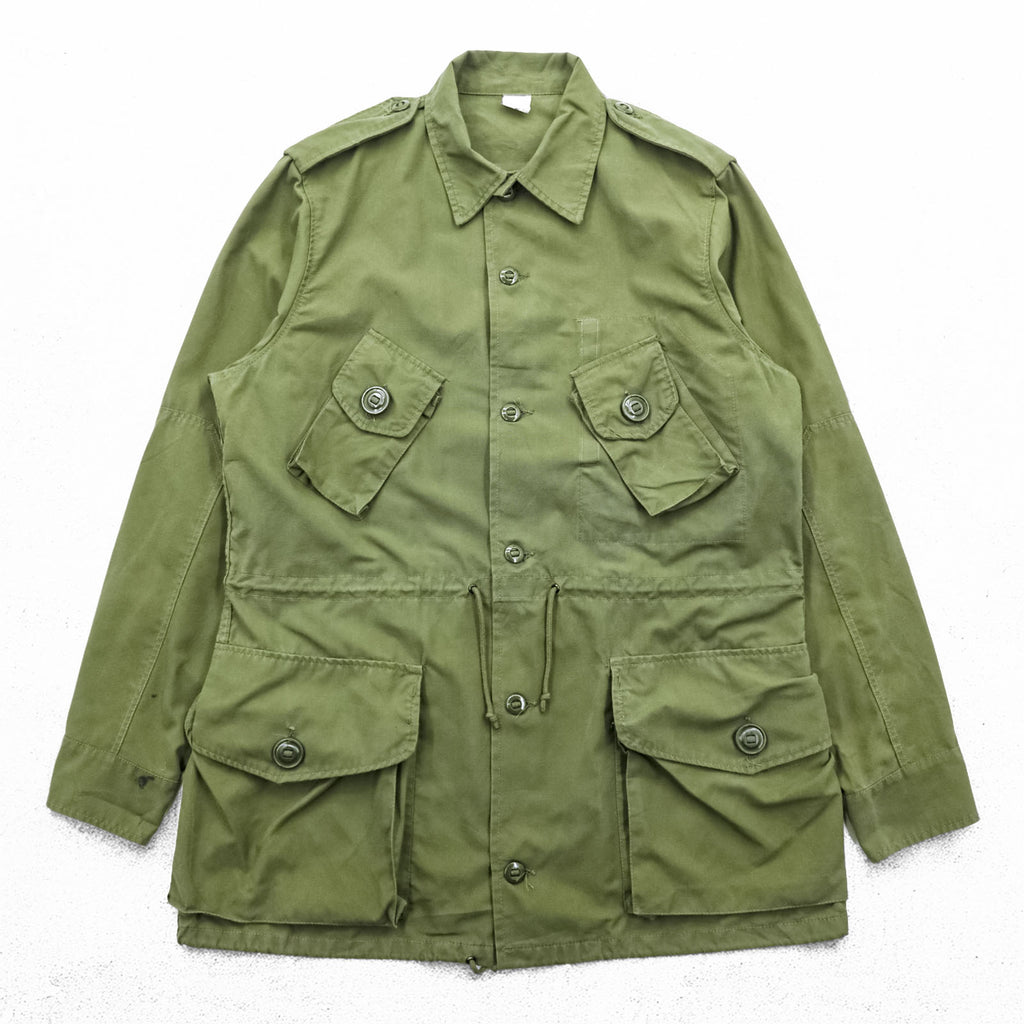 Canadian Military GS Mk II Style Field Jacket Olive 4 Pocket Combat Jacket Epaulets 50/50 Nylon Cotton Made in Canada Size 8
