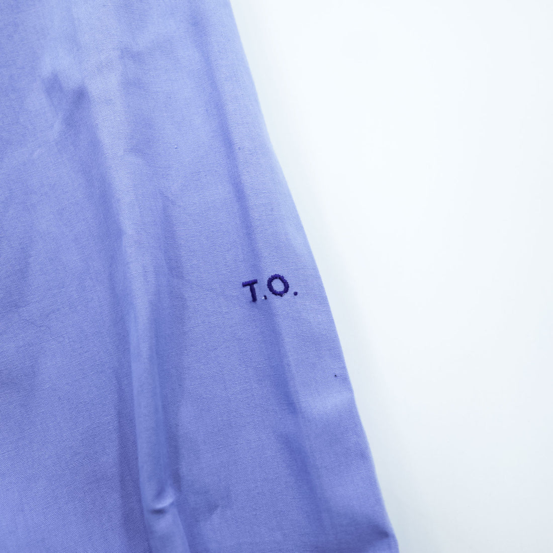 BURBERRY button-down shirt, size M, blue, with a single logo accent.