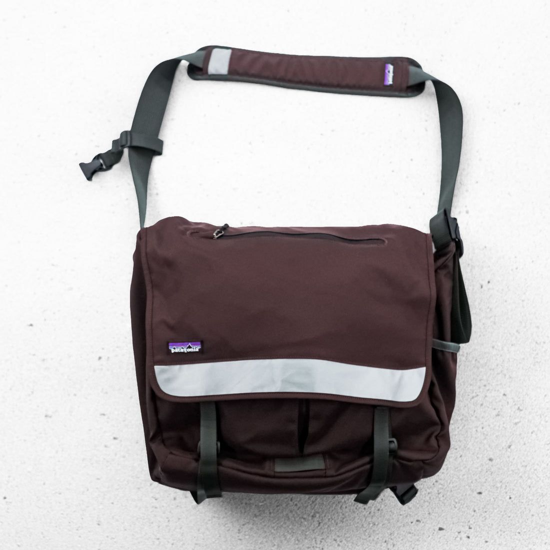 Patagonia HALFMASS Messenger, Shoulder Bag, Bordeaux, Laptop Compartment, 48274F9