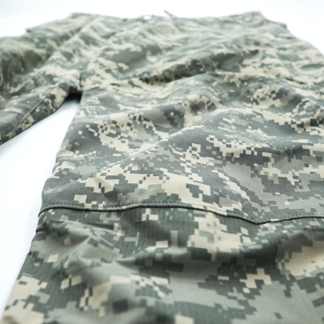 US Army ECWCS Gen III Level 6 Gore-Tex UCP ACU Wet Weather Trousers Large Regular