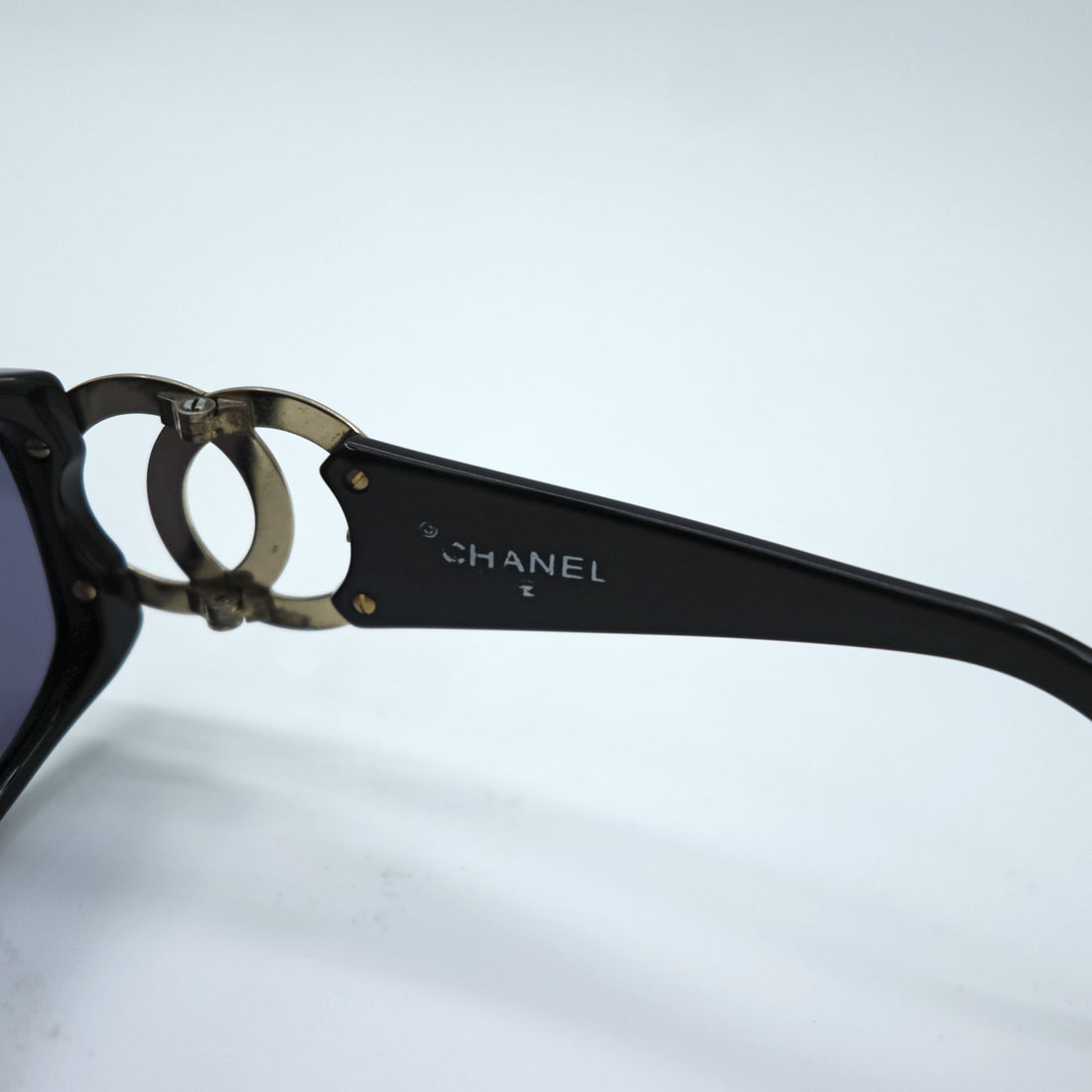 CHANEL CC Logo Sunglasses Black Square Frame Blue Tinted Lenses Silver Hardware Vintage