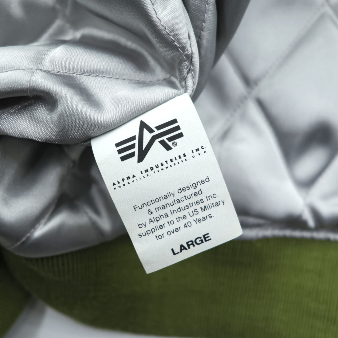 ALPHA INDUSTRIES スカジャン 中綿 スーベニアジャケット L グリーン シルバー 和柄 刺繍 蝶 花 鳥 22801-21