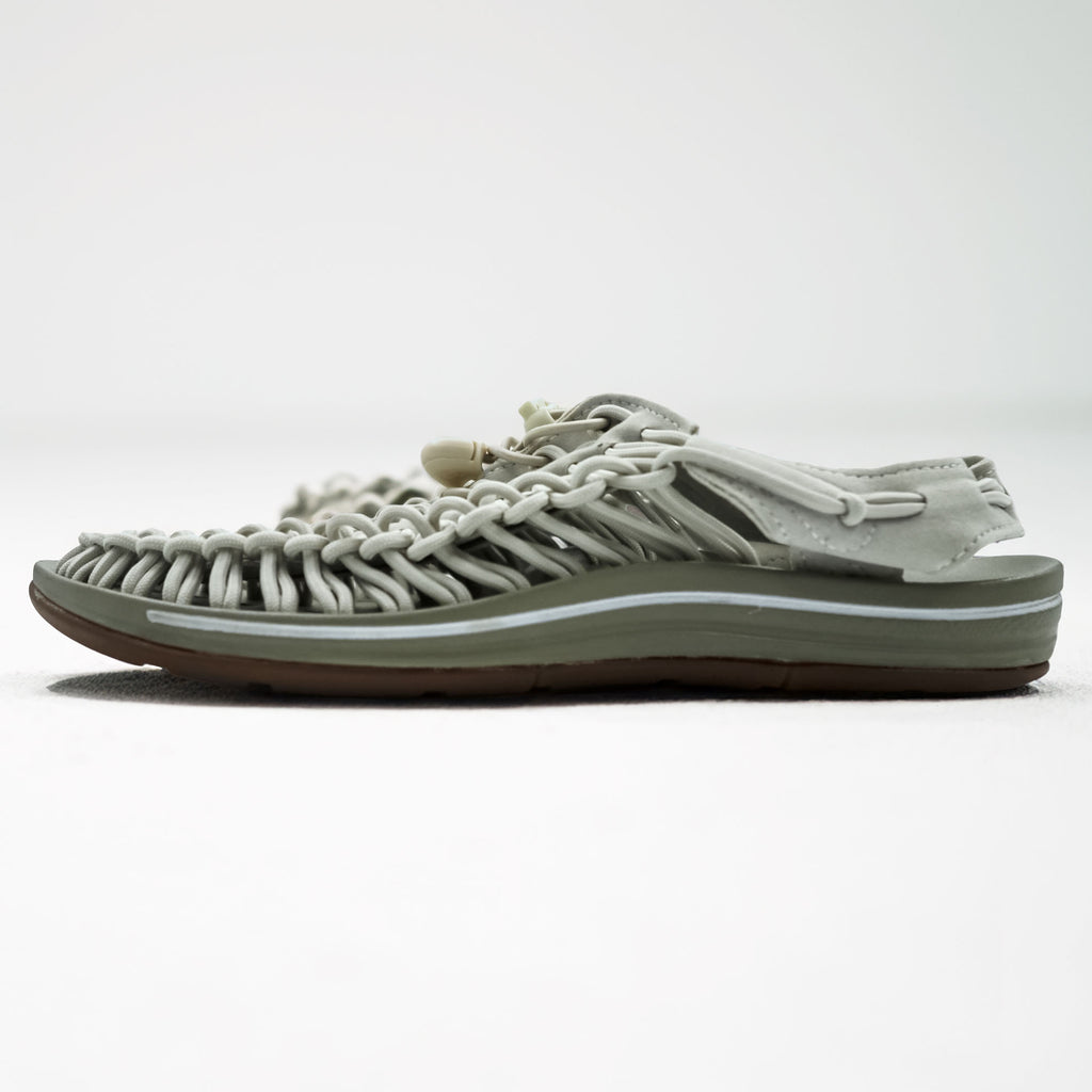 KEEN ユニーク UNEEK アウトドア スポーツサンダル 26.5cm ベージュ 1024309