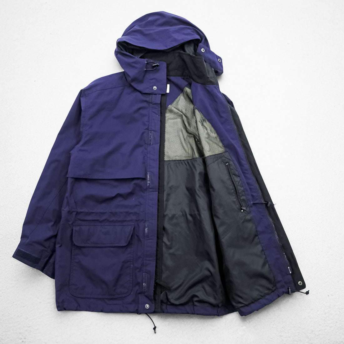 Eddie Bauer 90s Vintage Mountain Parka Shell Rain Jacket, Size M, Navy, Gore-Tex, Waterproof, Drawcord, Detachable Hoodie