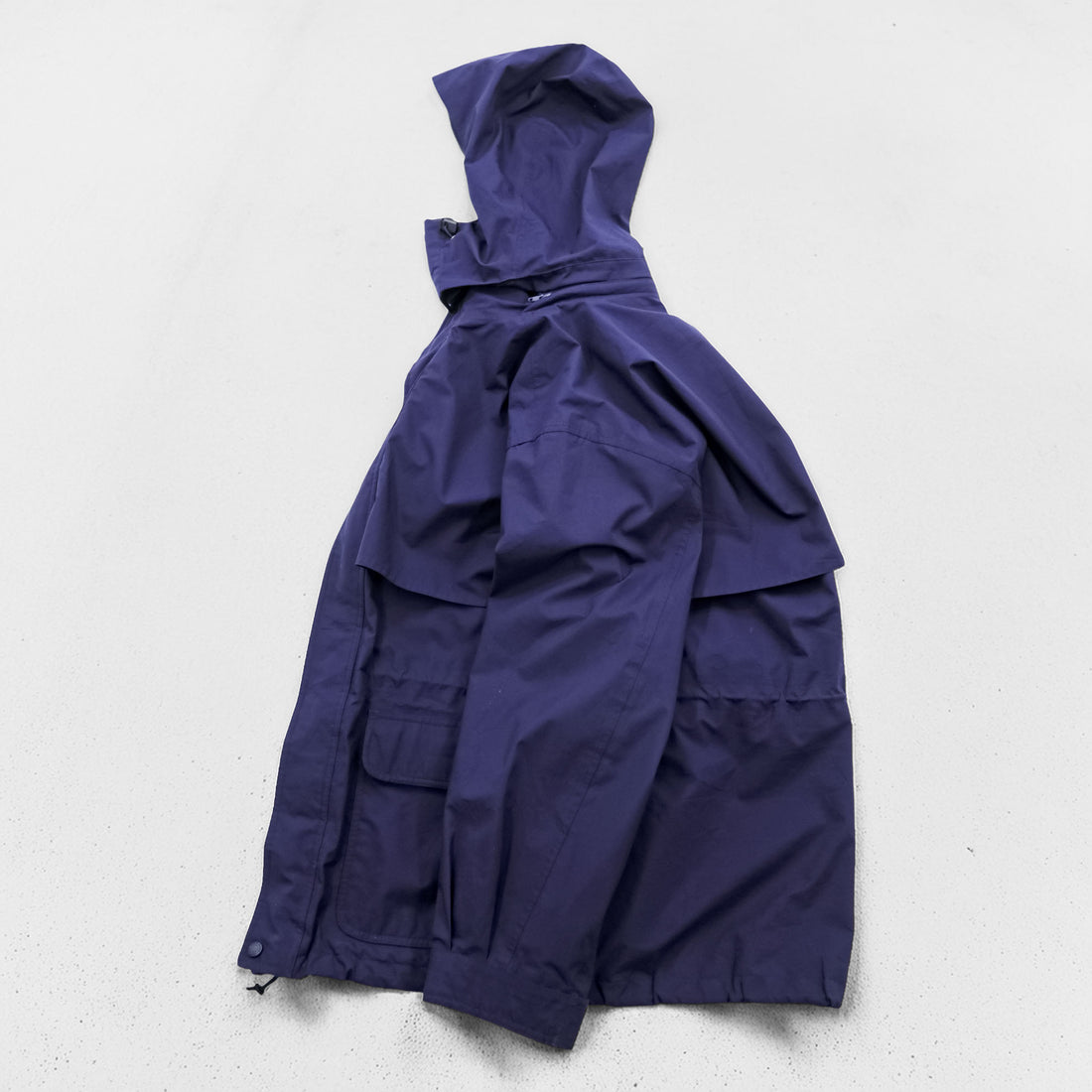 Eddie Bauer 90s Vintage Mountain Parka Shell Rain Jacket, Size M, Navy, Gore-Tex, Waterproof, Drawcord, Detachable Hoodie