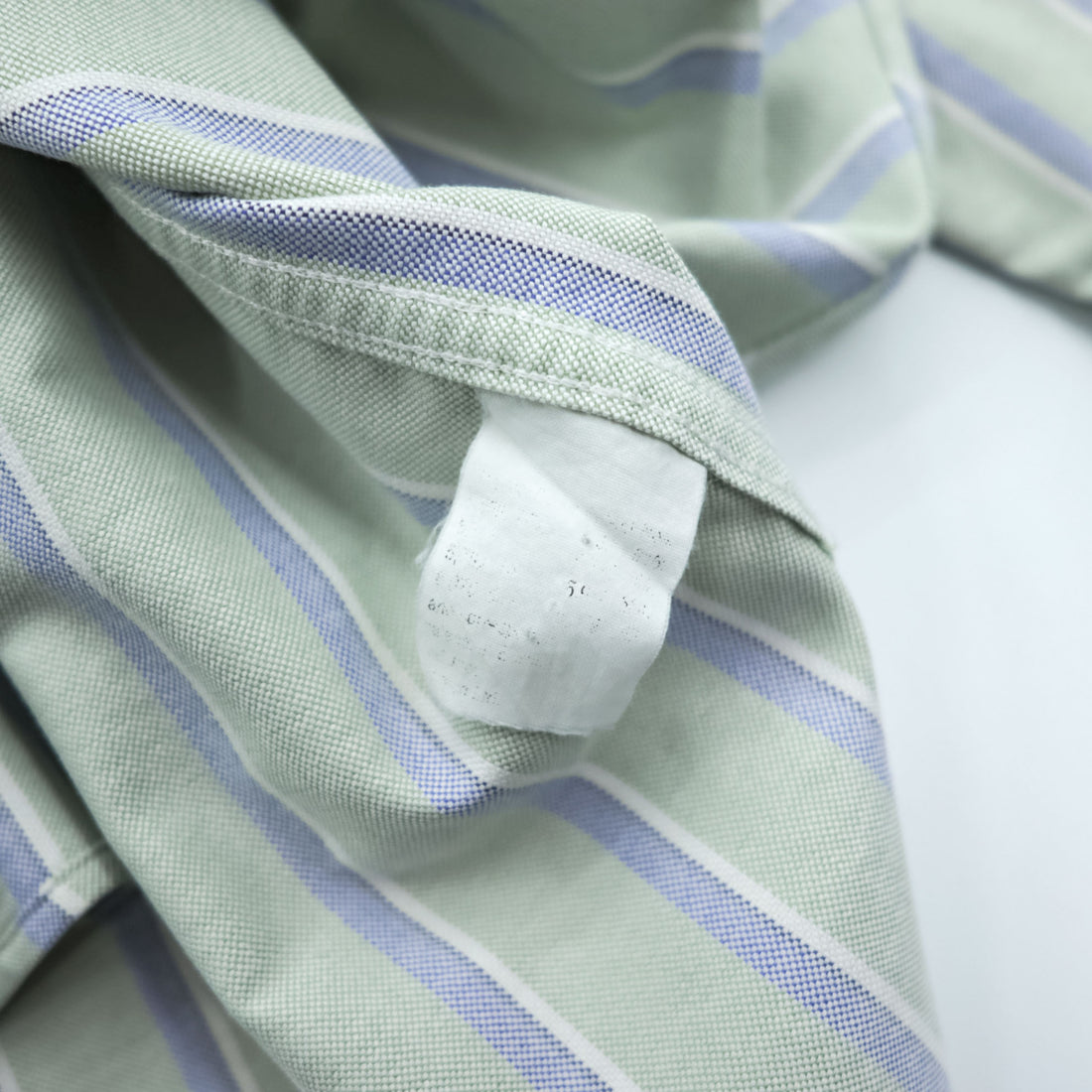 L.L.Bean Long-Sleeve Button-Down Shirt, Size L, Green/Blue Oxford Striped Wrinkle Resistant (AVF5)