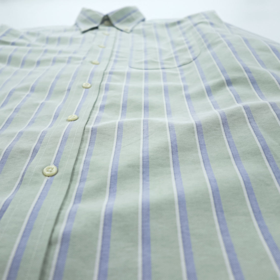 L.L.Bean Long-Sleeve Button-Down Shirt, Size L, Green/Blue Oxford Striped Wrinkle Resistant (AVF5)
