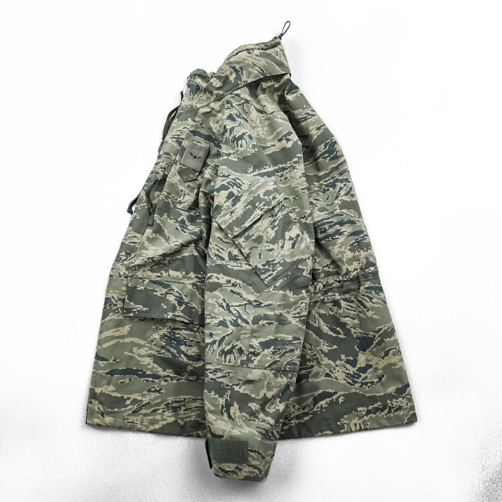 USAF APECS ABU Tiger Stripe Camo Parka Medium Regular Hooded Waterproof Nylon Military Jacket Propper