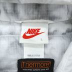 STUSSY × NIKE  Insulated Jacket L White, Green Drawstring Thermore ECODOWN FIBERS MARBLE HO200610MXP