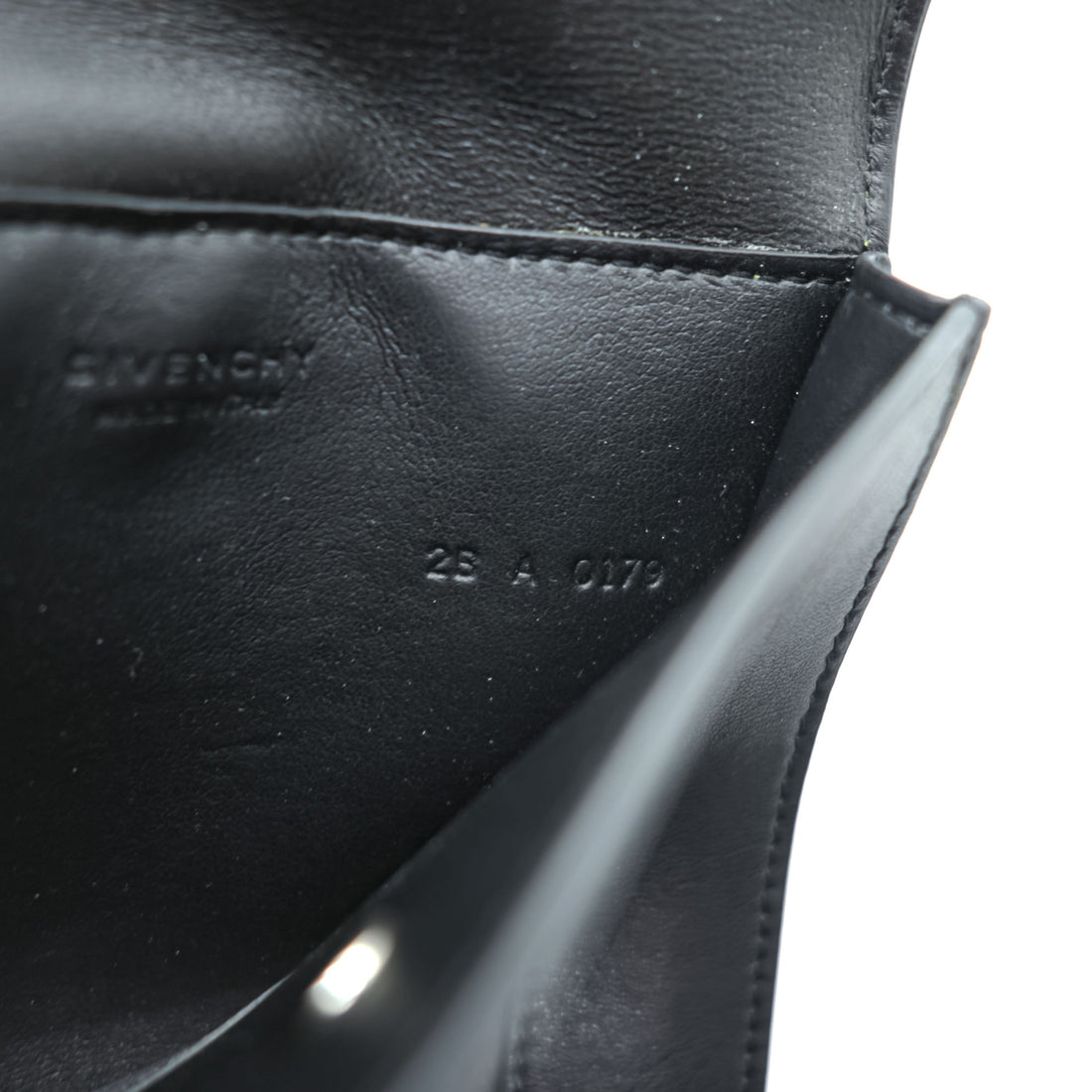 GIVENCHY イタリア製 NECK WINDOW POUCH ポーチ ネックストラップ 財布 イエロー MIMOSA BK6043K0RL 737