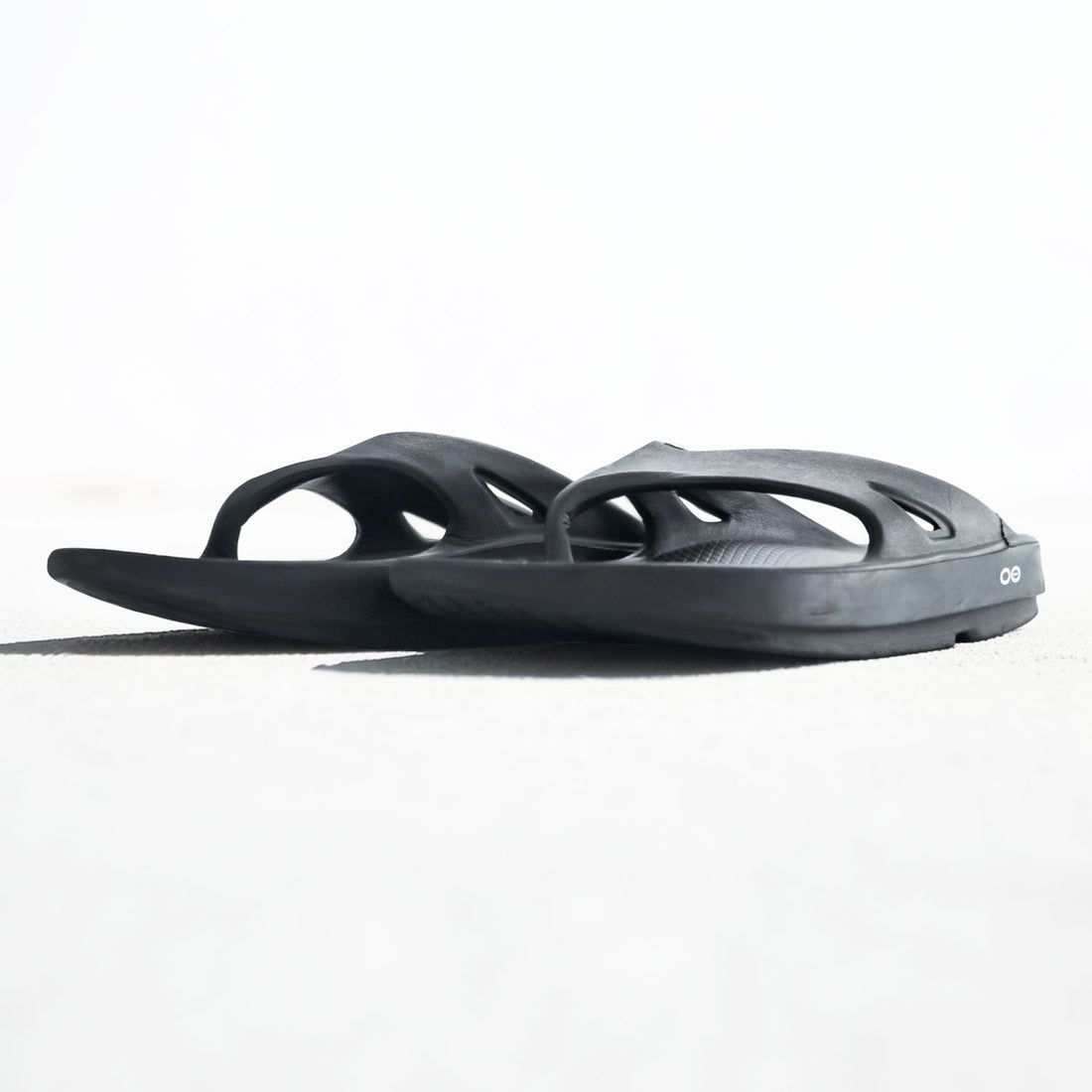 OOFOS リカバリー サンダル 28cm ブラック Ooriginal ウーオリジナル