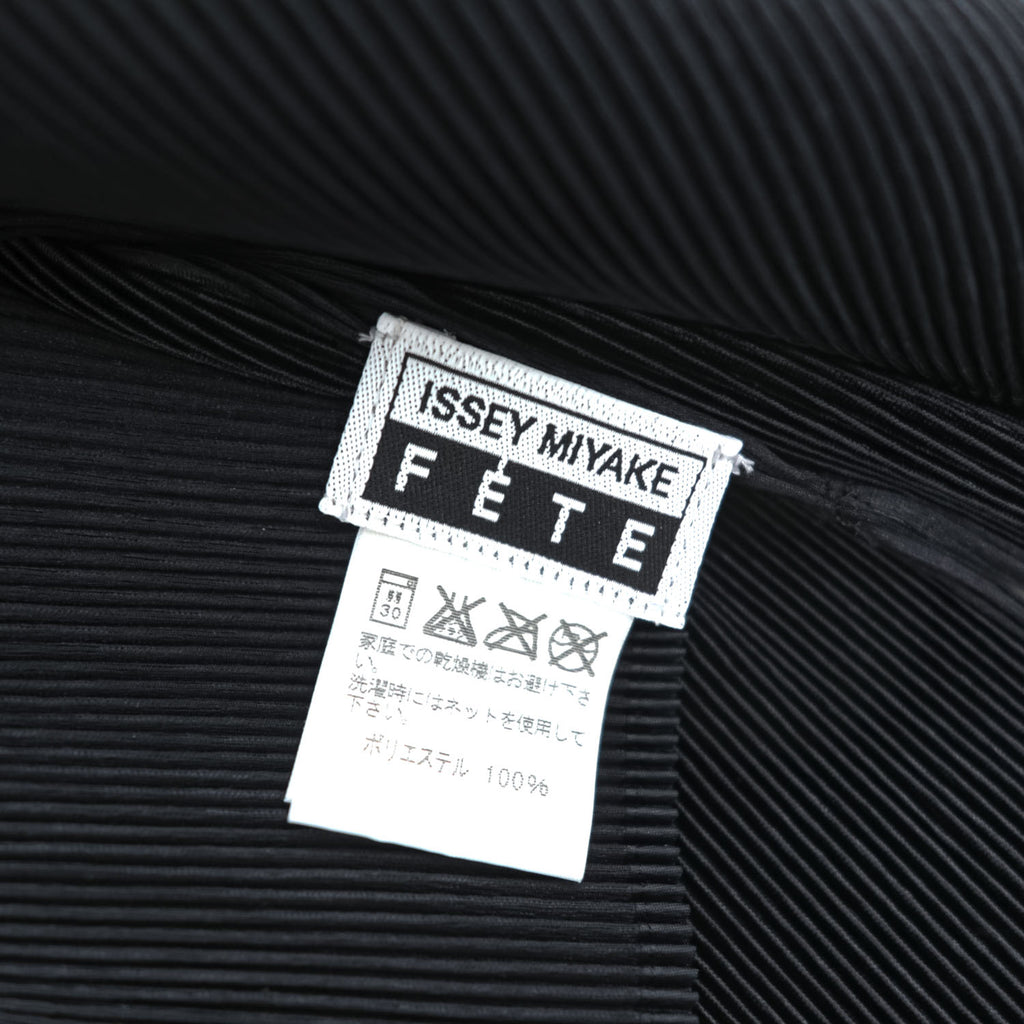 ISSEY MIYAKE FETE 日本製 プリーツ 半袖 カットソー Tシャツ M サイドスリット ブラック ラウンドネック IF62FJ491