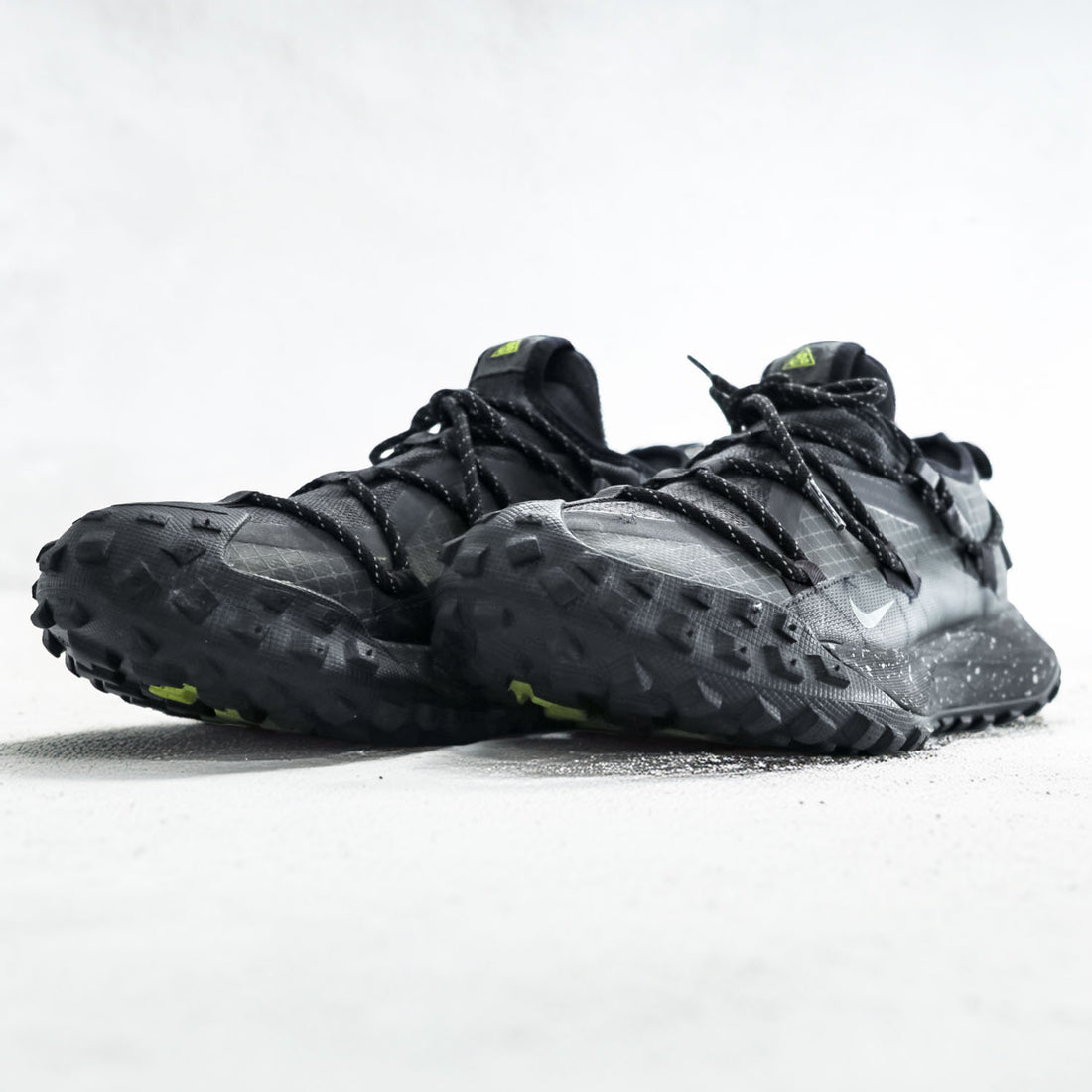 NIKE ACG マウンテンフライ MOUNTAIN FLY LOW GTX ローカットスニーカー 27cm ゴアテックス GORE-TEX 防水 DD2861-002
