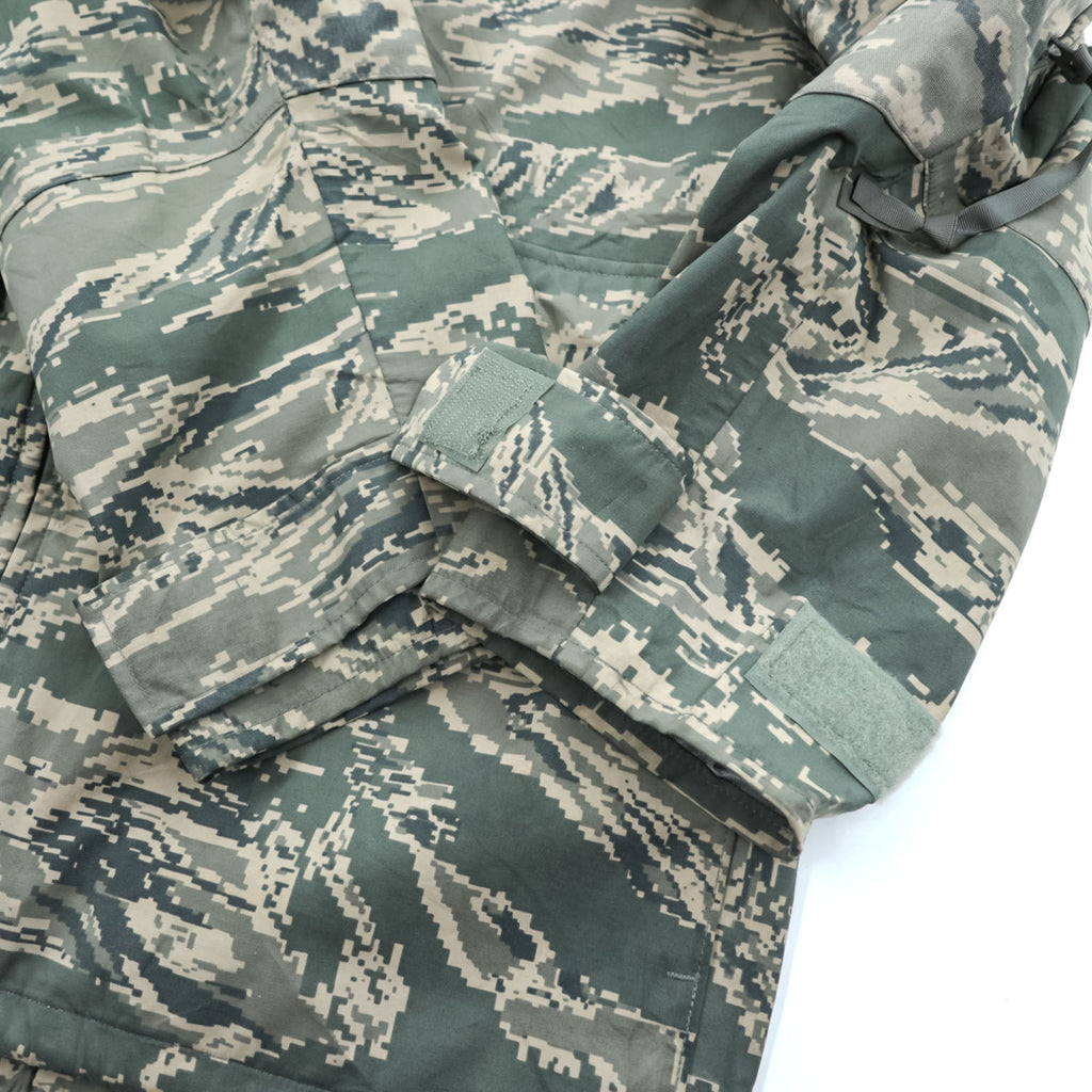 US AIR FORCE ゴアテックス GORE-TEX APECS ABUパーカー ミリタリージャケット 防水 ドローコード TENNIER INDUSTRIES デジタルタイガーカモ 8415-01-547-3518