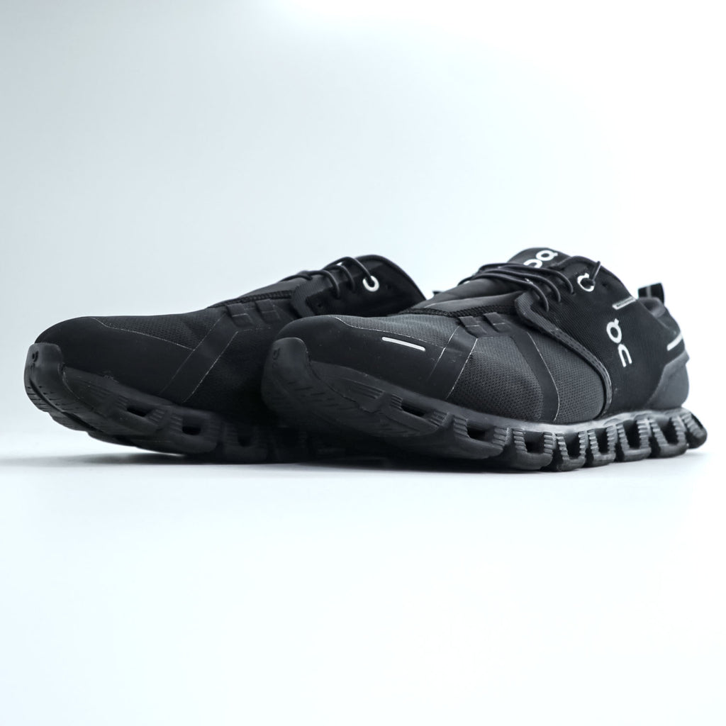 On クラウド5 Cloud 5 Waterproof ランニングシューズ スニーカー 26.5cm ブラック 防水 59.98842