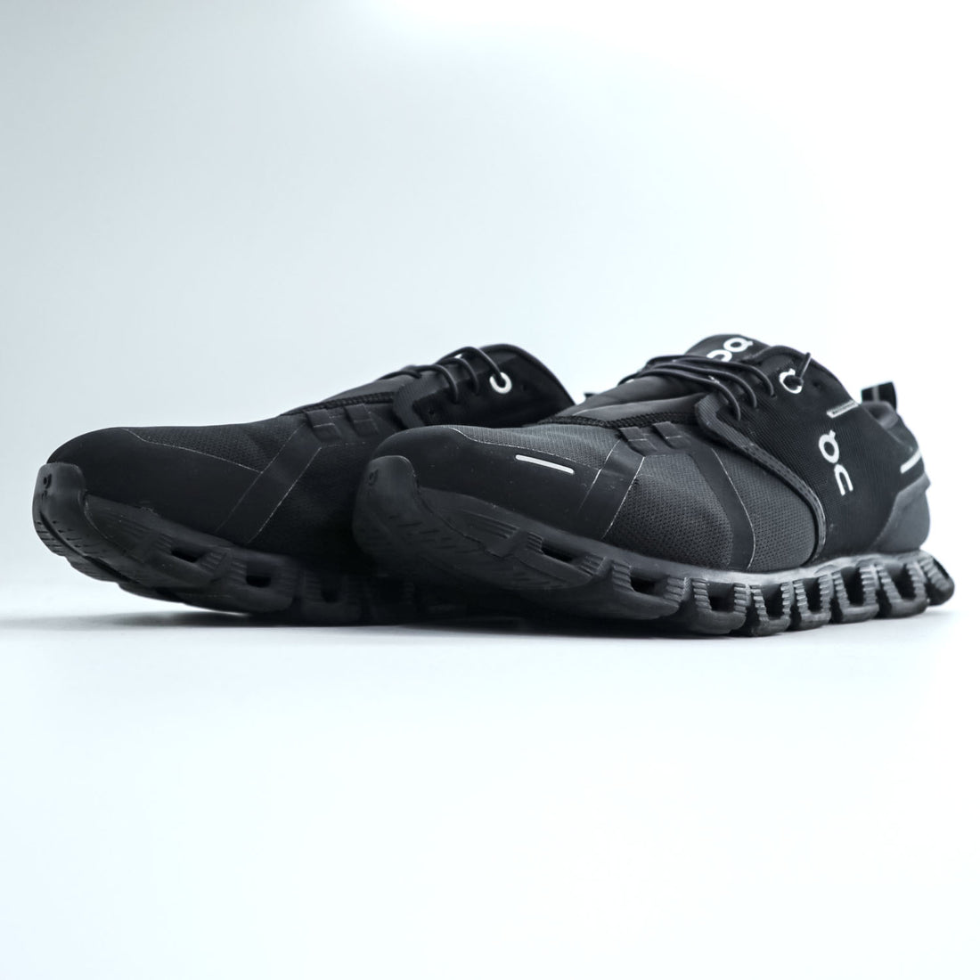 On クラウド5 Cloud 5 Waterproof ランニングシューズ スニーカー 26.5cm ブラック 防水 59.98842