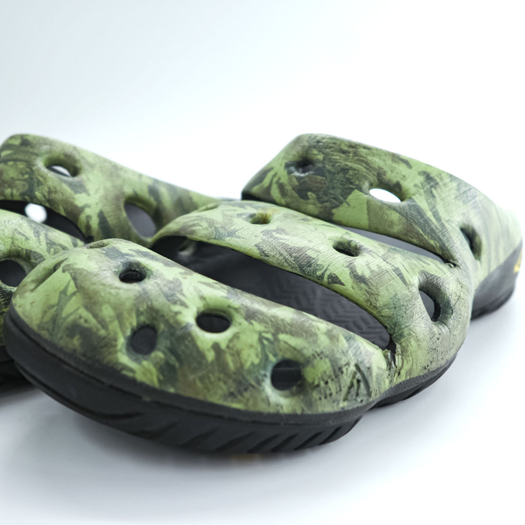 KEEN YOGUI ARTS Sandals US9 Khaki Green MNS CAMO GREEN Clogs