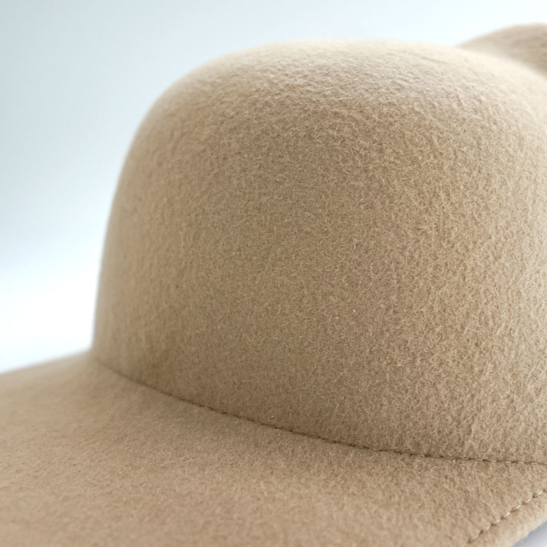 BODYSONG. 日本製 キャットイヤー キャップ ベージュ EARWCAP molded wool hat BS239706