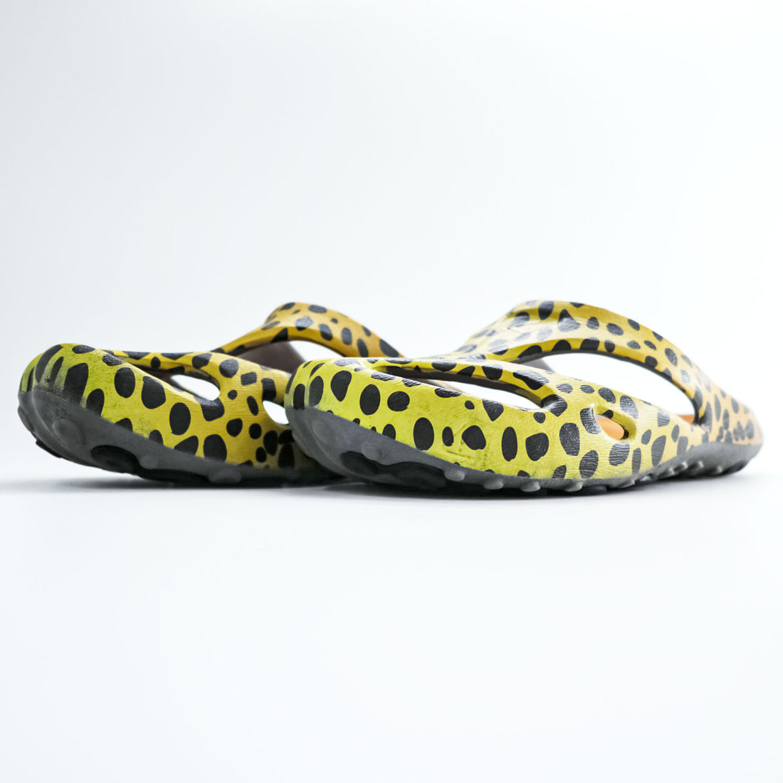 KEEN SHANTI ARTS Cheetah Sandals US9-10 Yellow, Orange, Black Patterned 