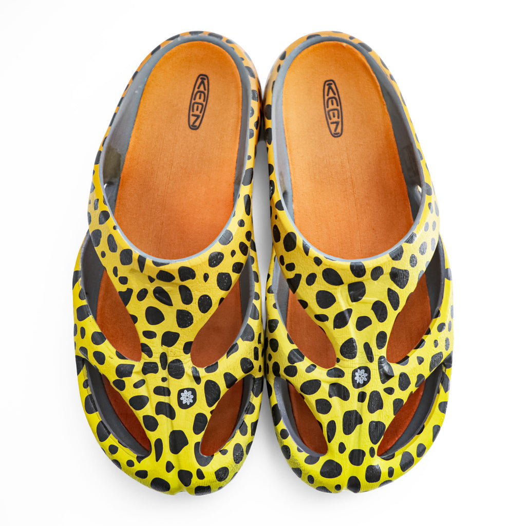 KEEN SHANTI ARTS Cheetah Sandals US9-10 Yellow, Orange, Black Patterned 