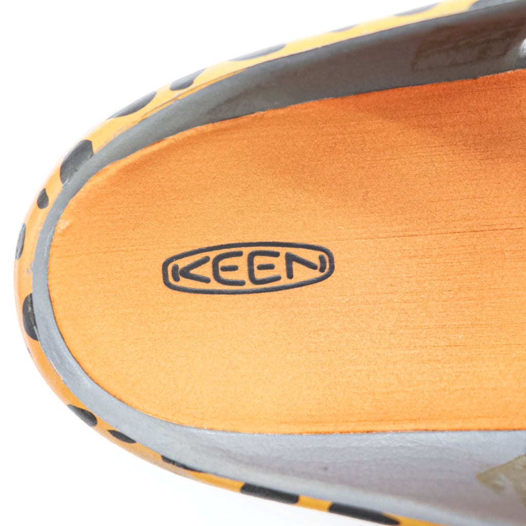 KEEN SHANTI ARTS Cheetah Sandals US9-10 Yellow, Orange, Black Patterned 