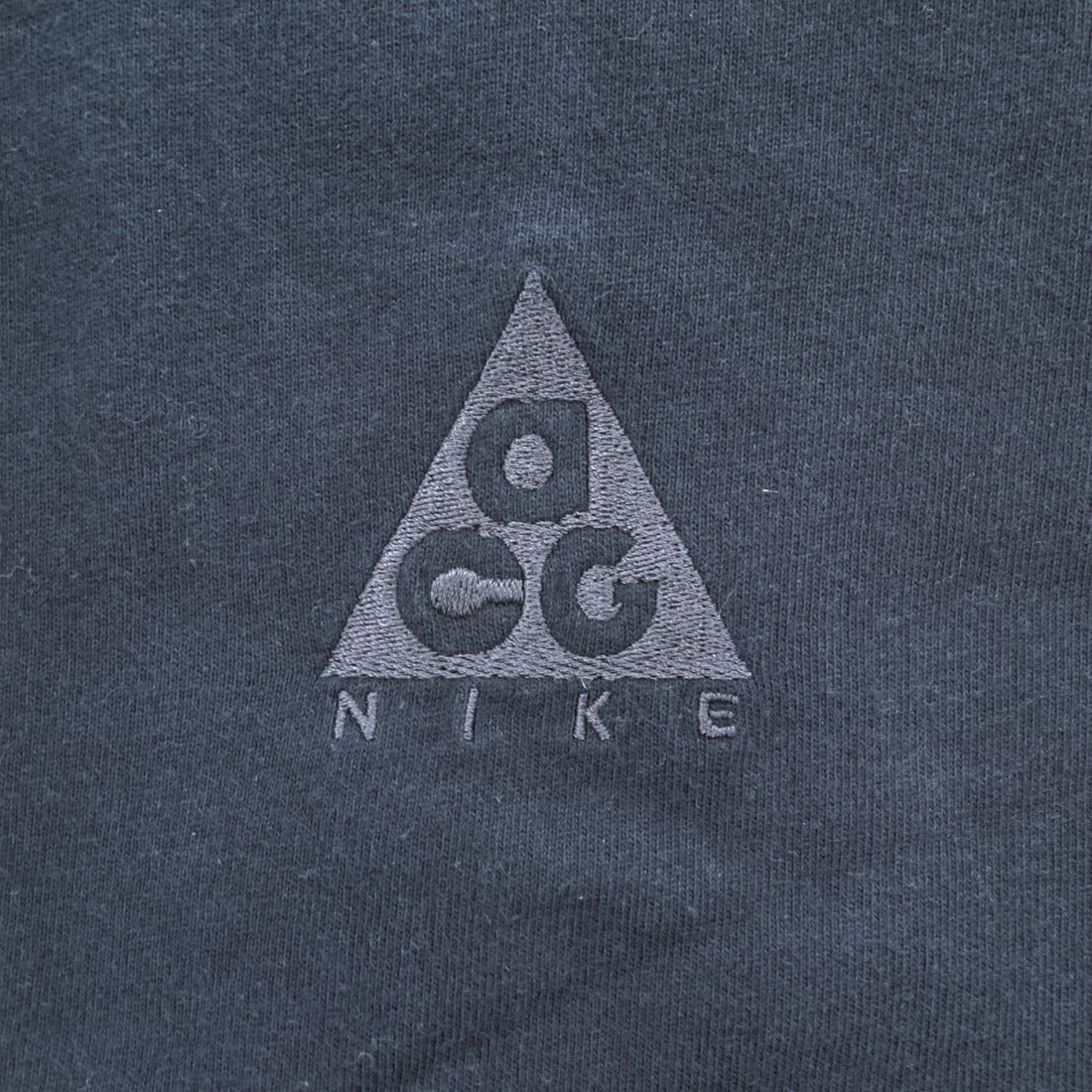 NIKE ACG トライアングル 刺繡ロゴ Tシャツ M ブラック ワンポイント BQ7343-010