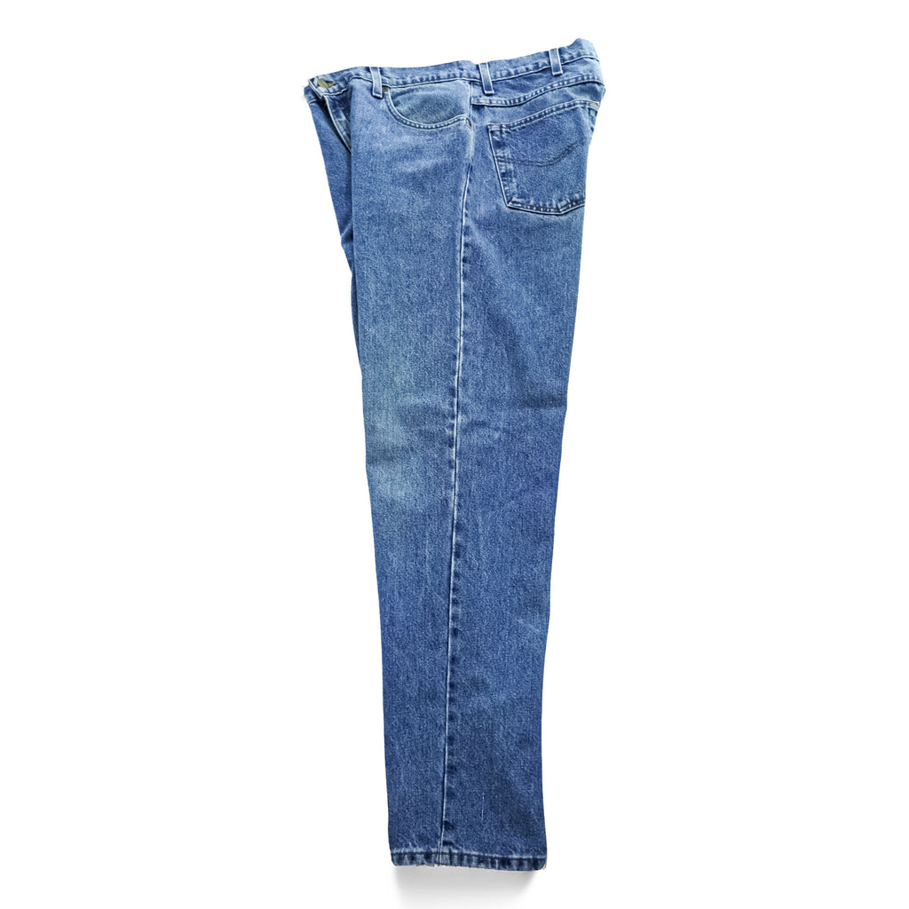 Carhartt jeans denim pants 36x32 medium blue stonewash 100% cotton straight/slightly tapered zipper fly leather patch coin pocket tag B17DST