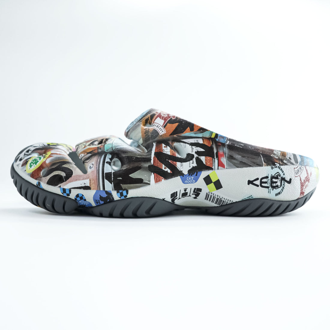 KEEN YOGUI ARTSFULL Sandals US8 Gray, Orange Patterned Unused