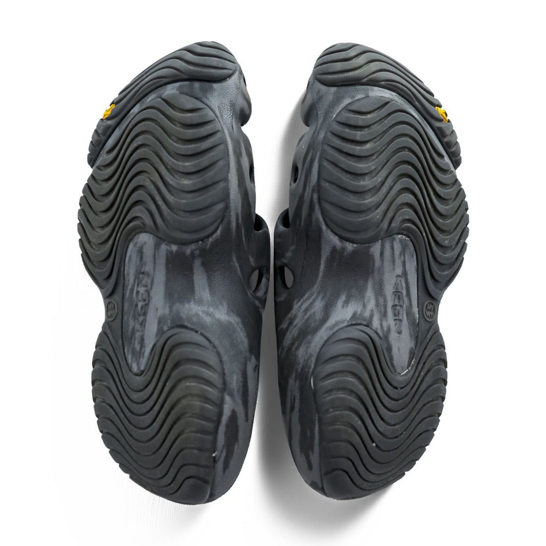 KEEN YOGUI Sandal US8 Black, Gray BLACK MABLE