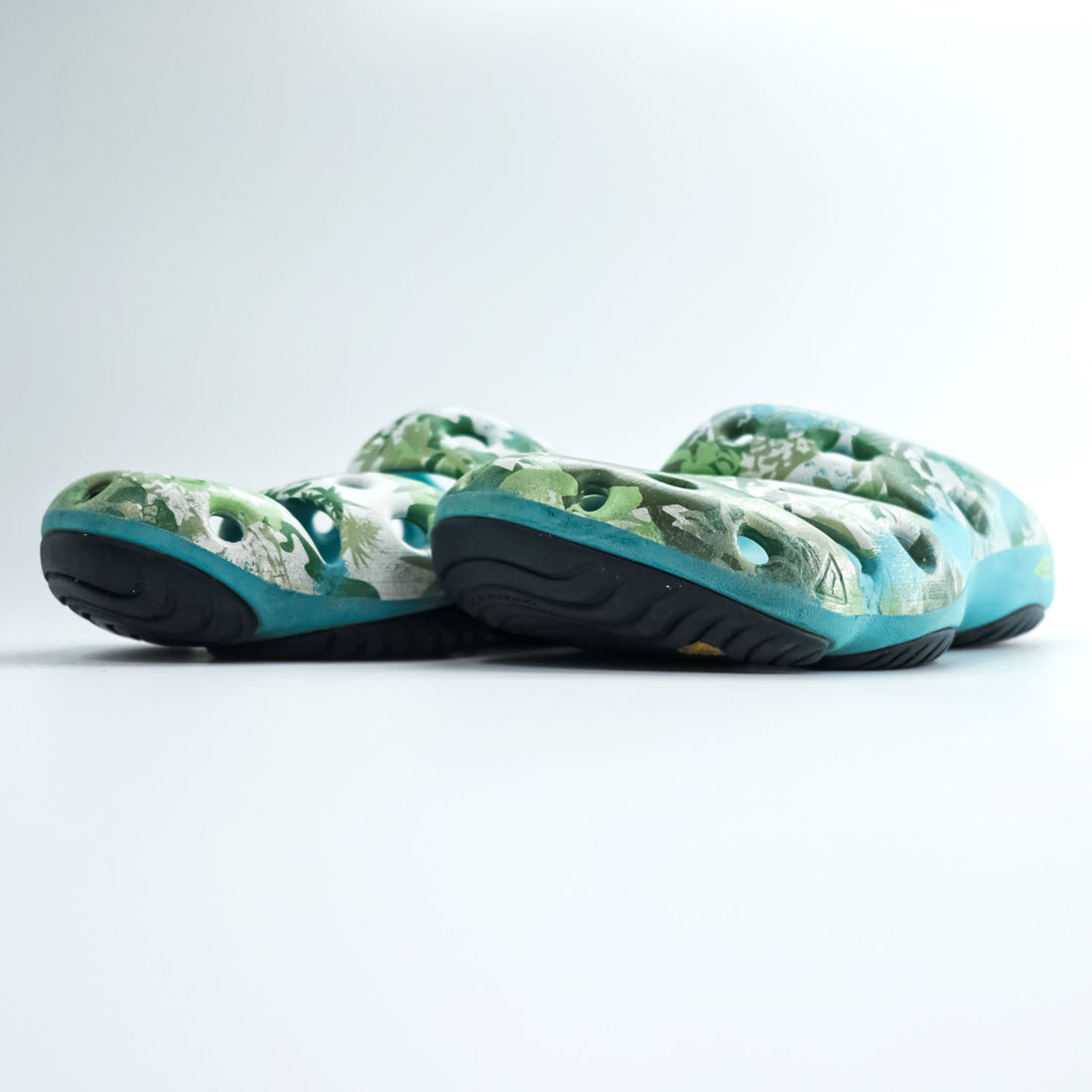 KEEN ヨギ YOGUI ARTS クロッグ サンダル 29cm グリーン ブルー × ELNEST CREATIVE ACTIVITY カモフラ 総柄 BOOKTREE CAMO